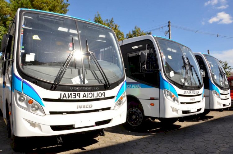 Governo destina mais três ônibus cela para reforço do Sistema Penitenciário