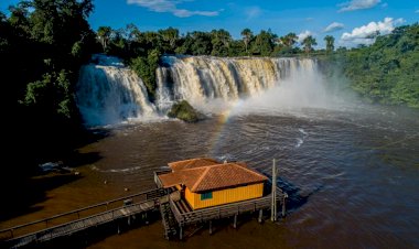 Conheça Mato Grosso: Salto das Nuvens encanta com queda d’água em meio à paisagem de árvores exuberantes