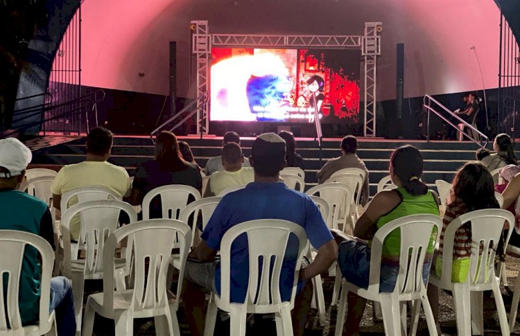 Projeto Cine Boa Praça (Cinema Itinerante), chega a Comodoro e encanta público