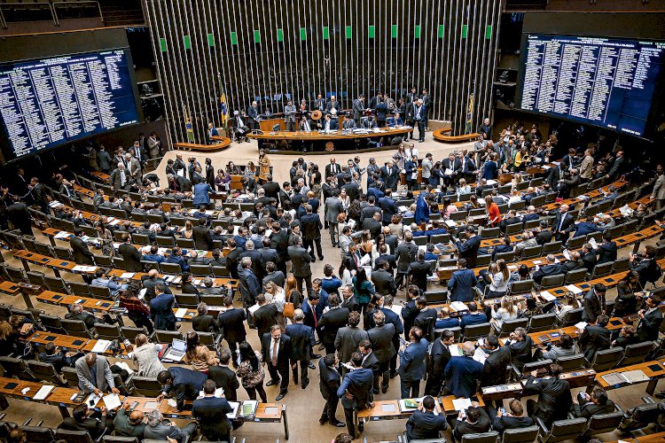 Projeto aumenta bancada federal de MT